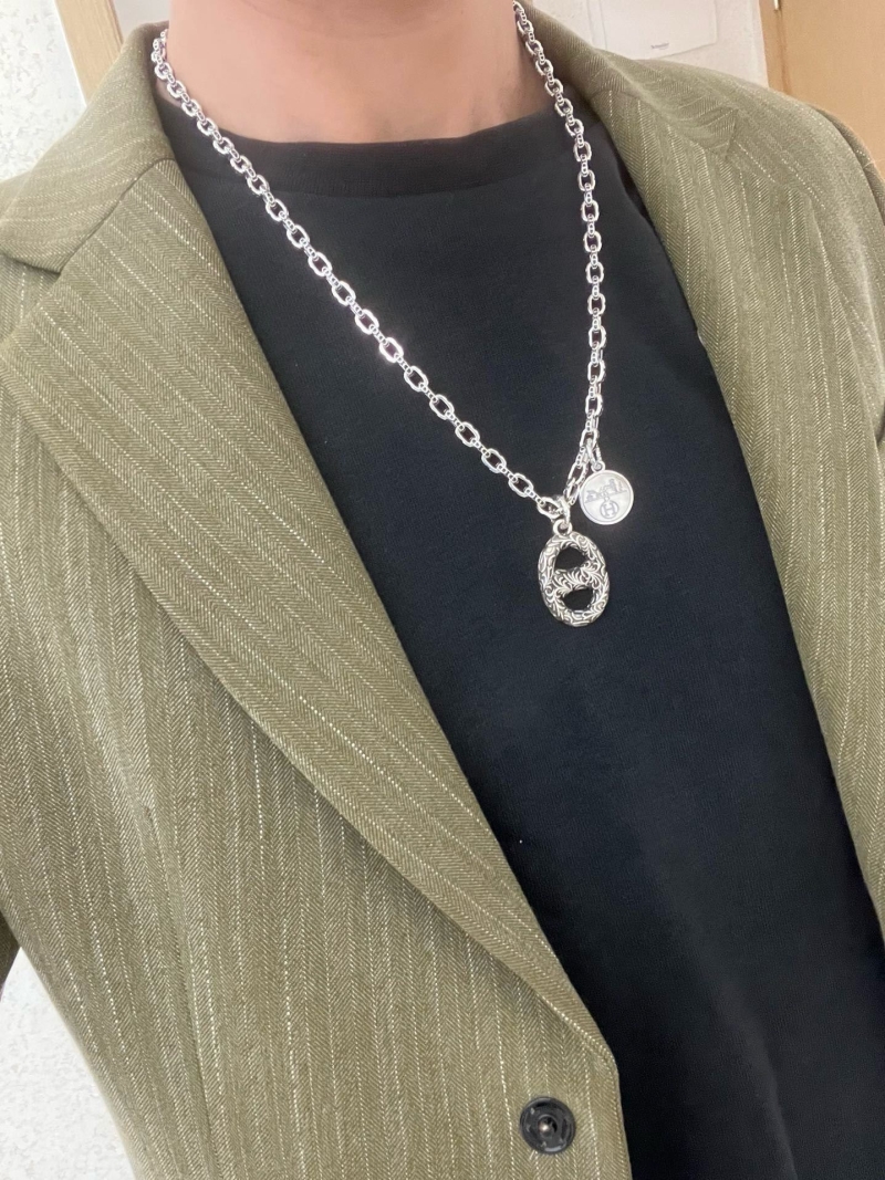 H**me5 necklaces